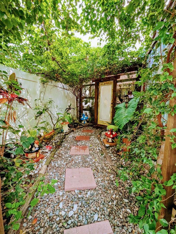 Cozy Af Tiny-House Oasis Villa Tampa Buitenkant foto